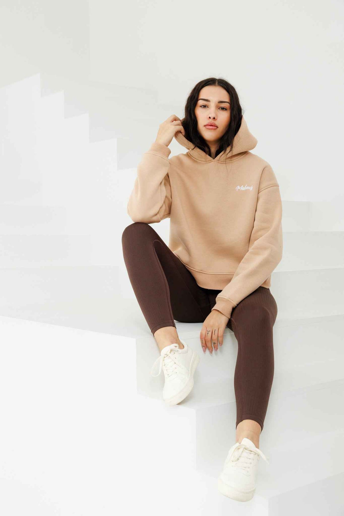 Damska bluza dresowa z kapturem beżowa - Everly SOFT PRO