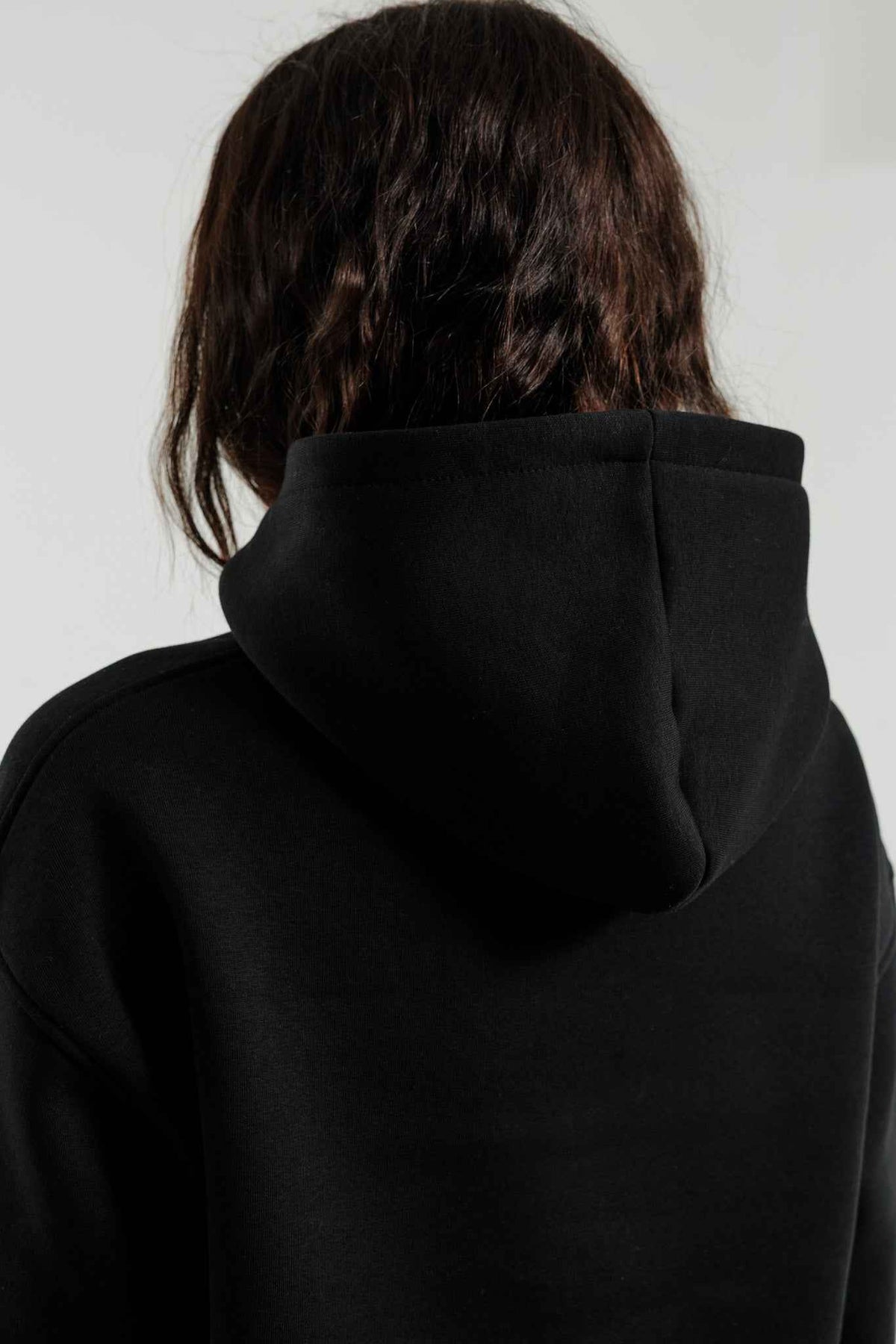 Damska bluza dresowa z kapturem czarna - Everly SOFT PRO