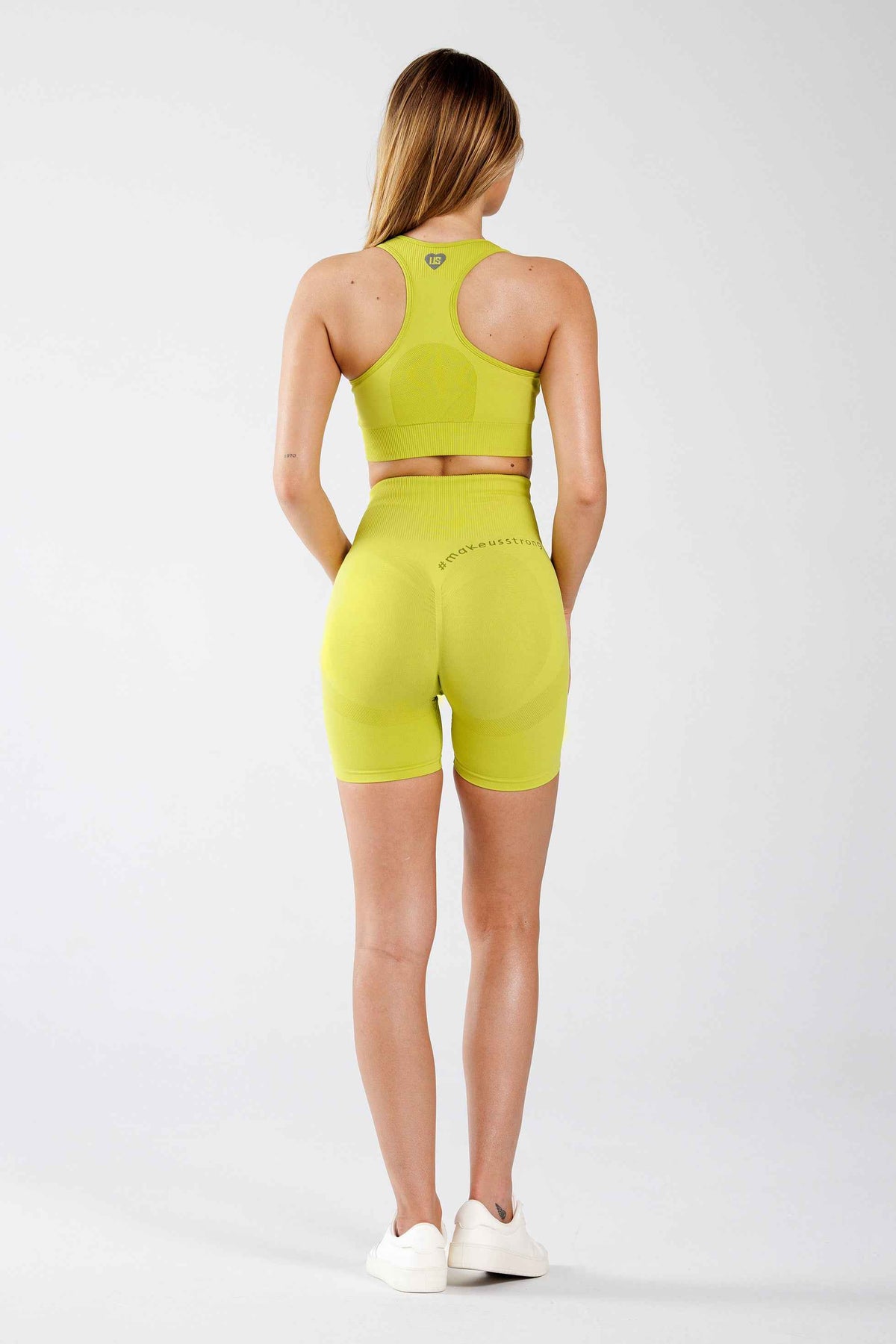 Zestaw bezszwowy sportowy top + spodenki PUSH UP lime - Florence