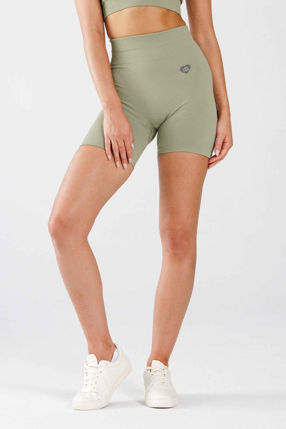 Szorty damskie bezszwowe PUSH UP sage - Florence