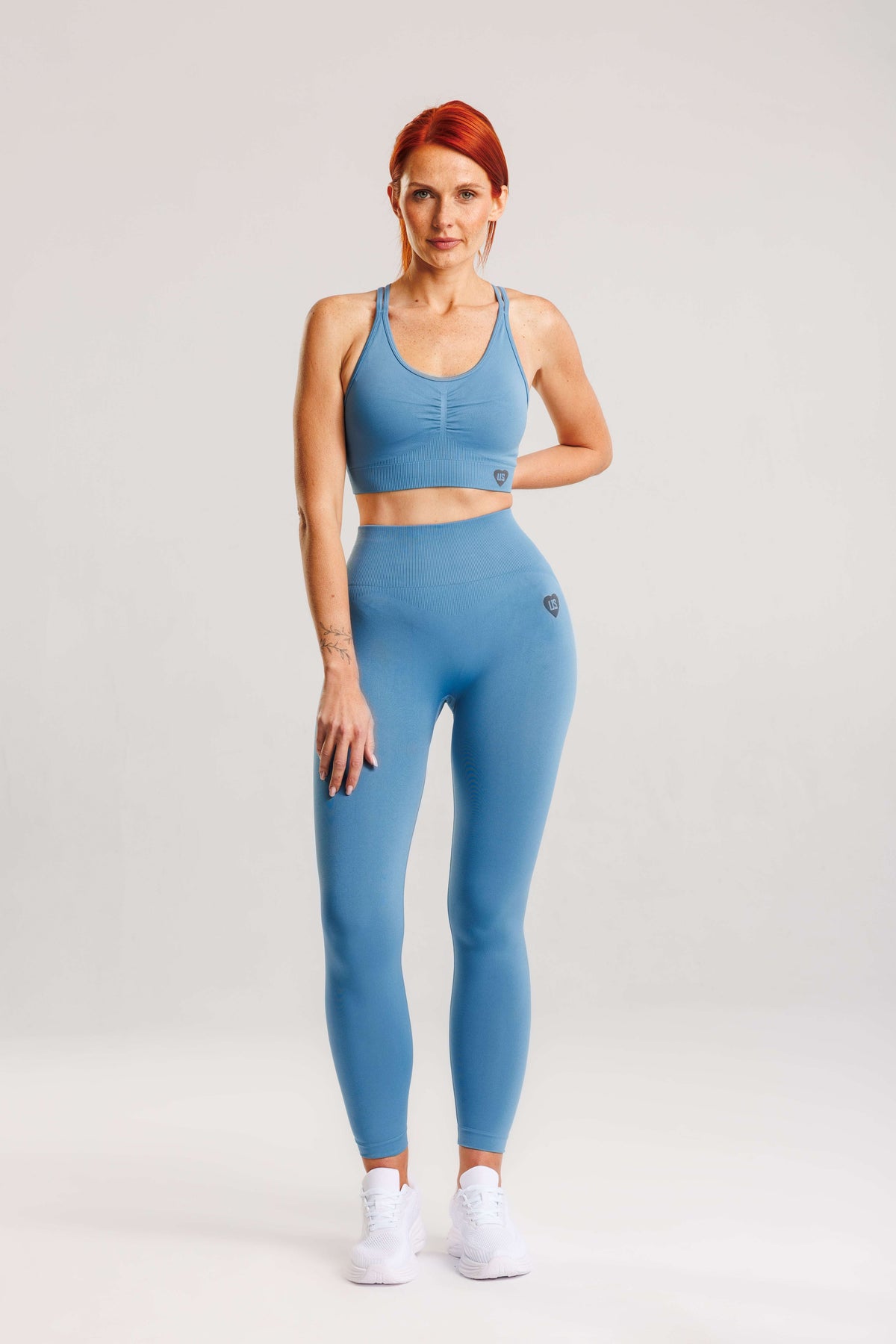 Legginsy damskie bezszwowe PUSH UP V SHAPE lazurowy - Savannah