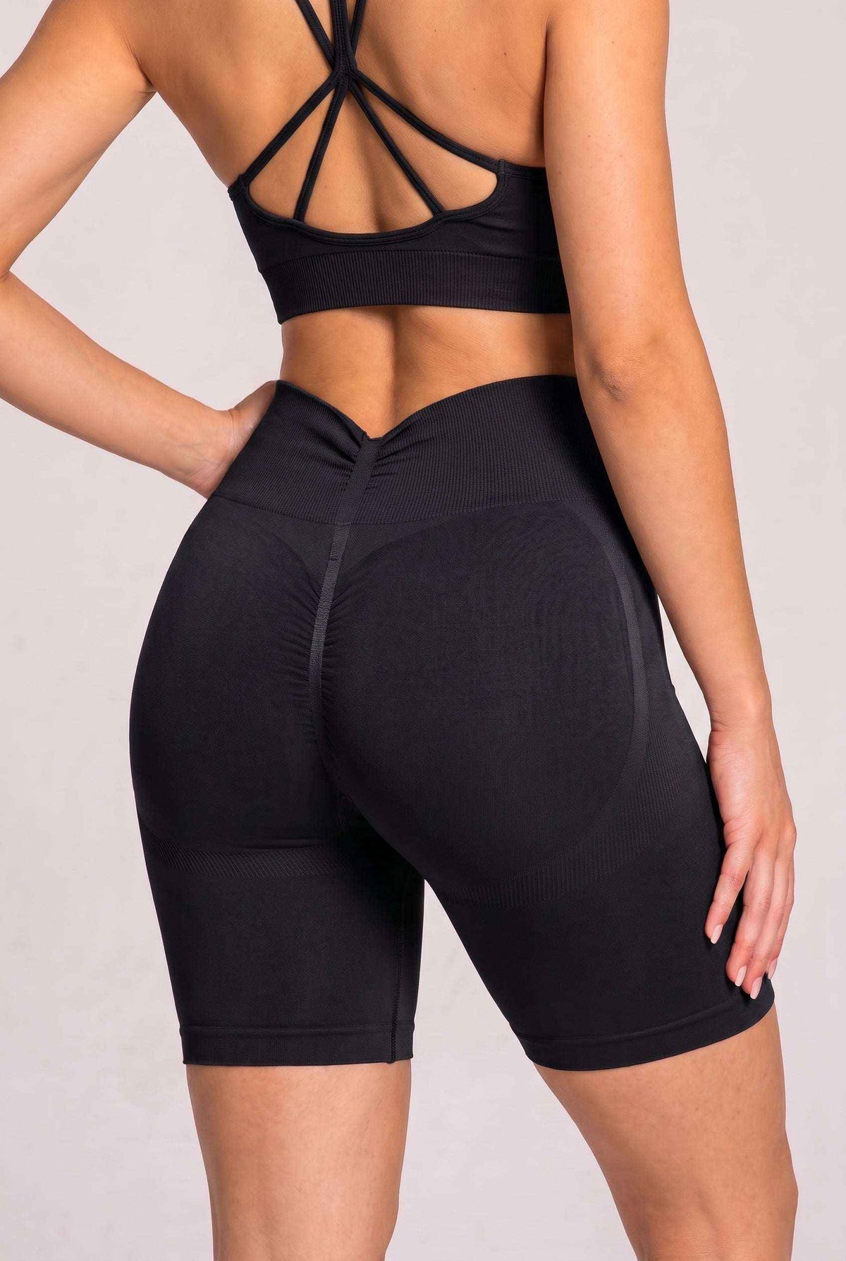 Szorty damskie bezszwowe PUSH UP V SHAPE czarne - Savannah